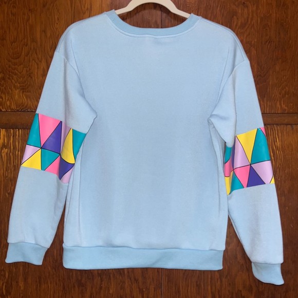 Light Blue Flying Crewneck Sweatshirt with Geometric Detailing Women size Medium - Picture 2 of 7